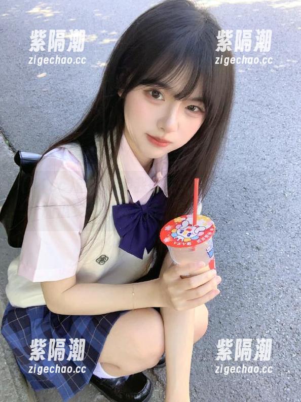 首页刷得我眼花缭乱，51ccgg的瓜实在是吃不完，幸好够零嘴。