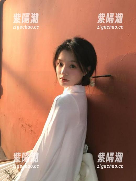 “www.51cg”让我在吃瓜的时候“永不迷路”，看着热议的话题，保持一颗好奇心！