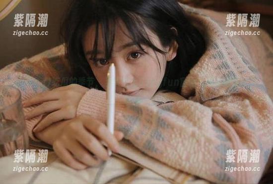 吃瓜的季节，当然得上51cgfun官网，感受那份轻松惬意。