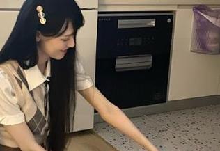 首页来袭，51吃瓜今天为你奉上最新八卦的味道！