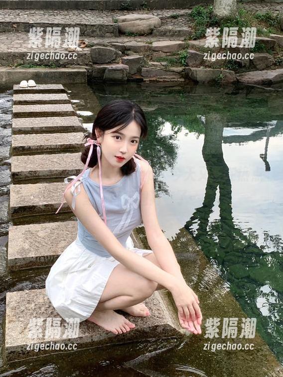 51吃瓜app：今天又要在热点里“直播遛狗”了…