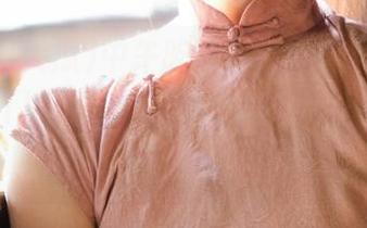 中午吃瓜？别忘了顺道经过“51热门大瓜”线路，要不朝阳群众可要“捉弄”你了！