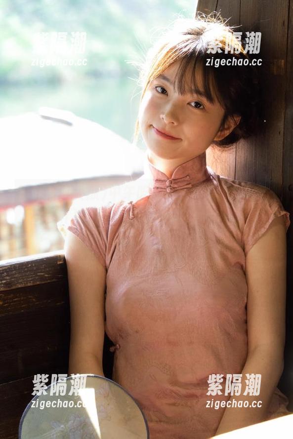 51热门大瓜 中午吃瓜?别忘了顺道经过“51热门大瓜”线路,要不朝阳群众可要“捉弄”你了!