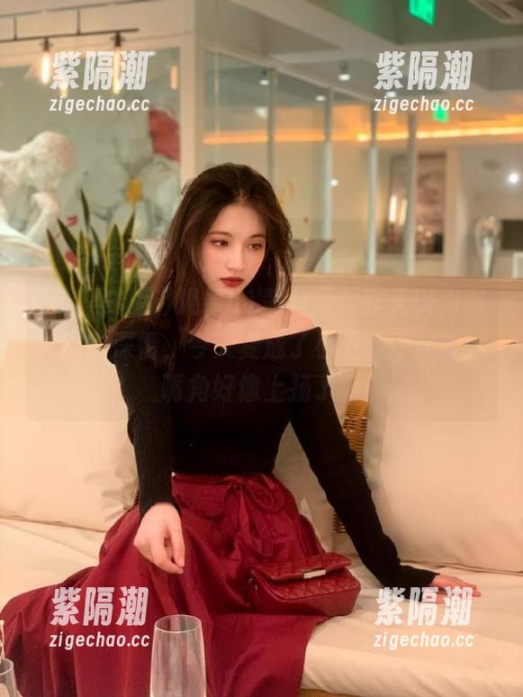 观看51黑料网，昨天以为路人甲的深情，今天变成了小丑。不，我的嘴角好像上扬了。