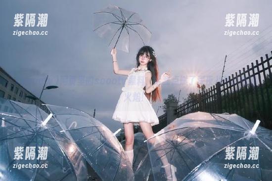 网页里的soootv黑料，给我点燃了深夜八卦的熊熊火焰！
