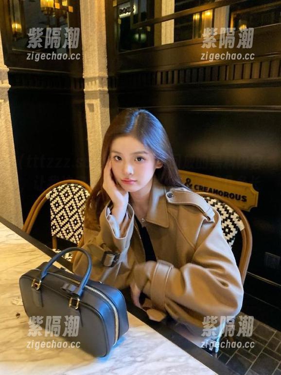 脑海里不断回放的黑料内容，让我决定在“tttzzz.su”收藏几条长视频，跟闹着玩似的！