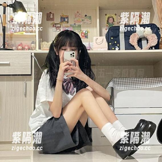 在安卓上浏览五一吃瓜官网，不小心被吸引了