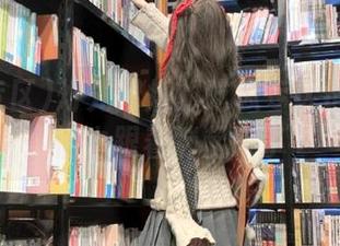 灯光闪烁的吃瓜专区链接？心情也跟着蹦起来了