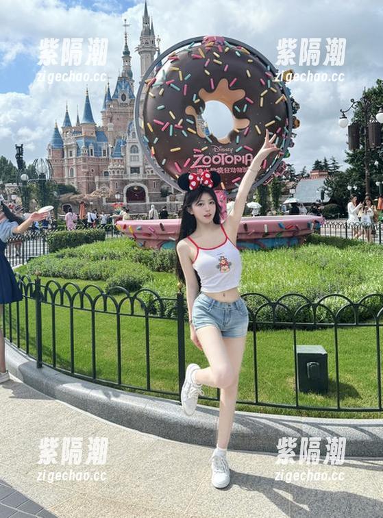 来，吃瓜爆料这里有啥新鲜事，分享给你的小情报，快快看这里！