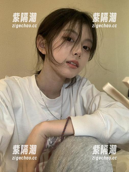 这个吃瓜网的下载速度快，在线观看的时候我都来不及反应情节就进展了！