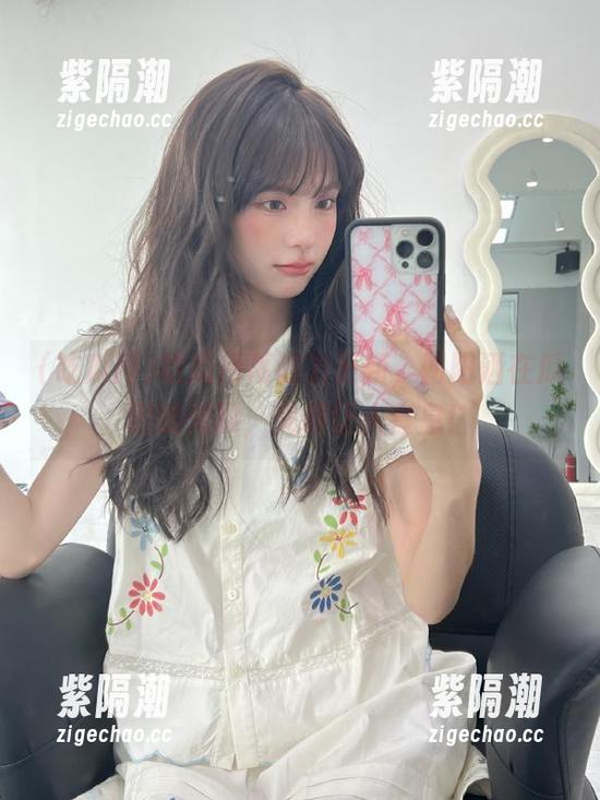 吃瓜网再够力更新，朝阳洒在瓜田的光影，美得让人窒息！