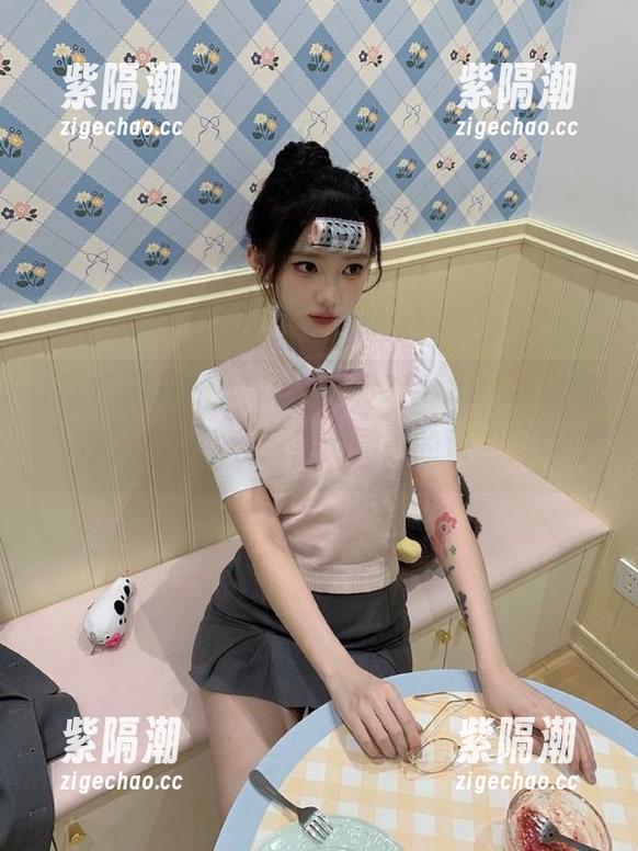 观看“www.51cg.fun吃瓜网”时，总能体会到某种微妙的快感，哼哼