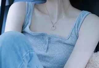 直达www.51cg.fun吃瓜网：瞅这瓜，有点意思，听说没人舍得扔掉！