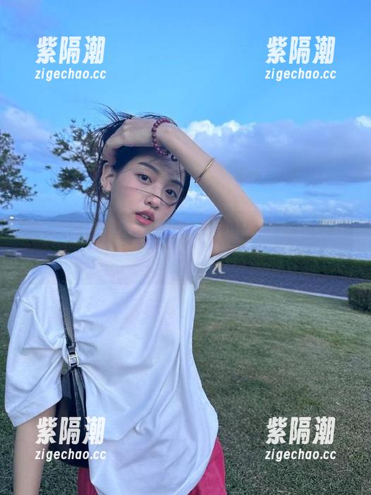 吃瓜网 网址选对了,吃瓜网让你在线观看,连香蕉皮都忍不住想抛!
