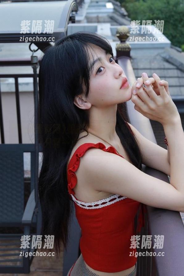蜂拥而至的吃瓜黑料网入口，只需一点链接，热闹非凡。