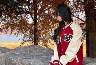 吃瓜黑料网页：忍不住翻开那个“入口”，你猜里面有什么新花样？