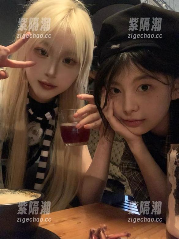 每日黑料 等不及每日黑料视频了,心里已经满满都是阿姨嘴边的瓜了,肯定又能唠上两句!