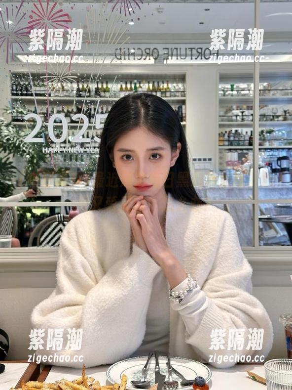 最近深陷每日黑料苹果版，心里又爱又恨，怎么办？