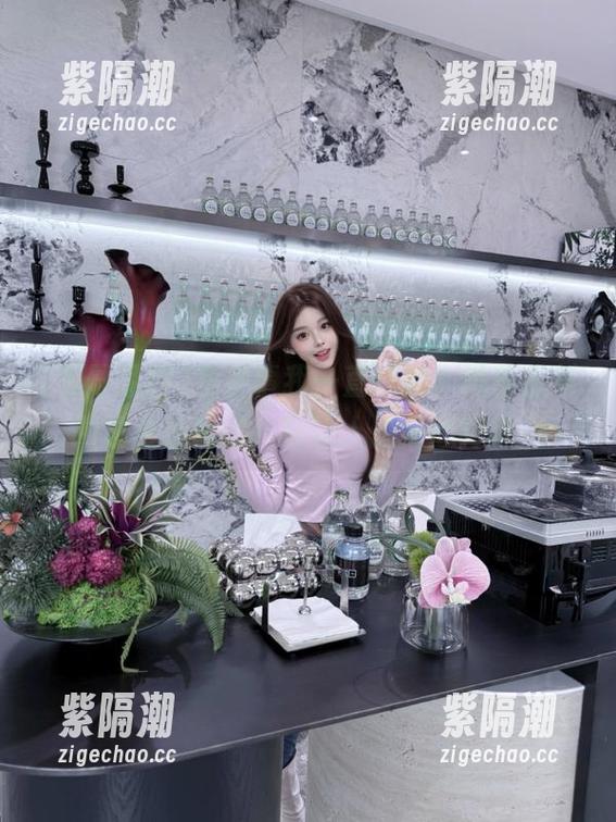 黑哥扒料 有件事我一直想说,黑哥扒料网站上讨喜的八卦让人总是心痒痒。