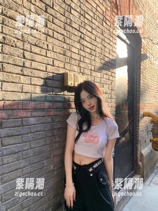 服了，黑料不打烊app，直接入口让人忍不住往下滑！