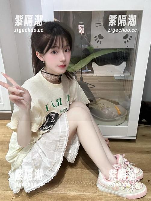 在zztt18.su黑料不打烊，大瓜小瓜统统来，永不迷路！今晚吃得可饱了！