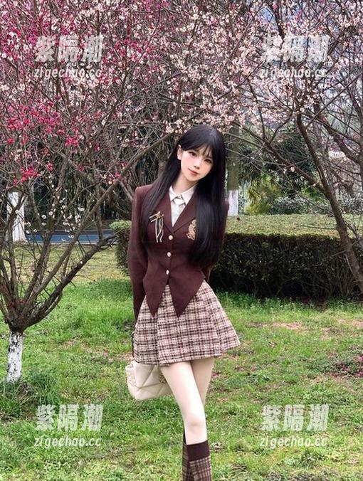 拉菲尔说黑料不打烊在安卓的入口传送门太不一样，果然好奇心作祟！