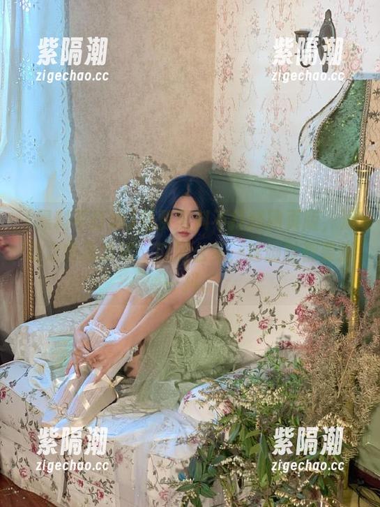 免费黑料不打烊网页版，滑动之中我发现，瓜那么多，连脚趾都要抖一抖。