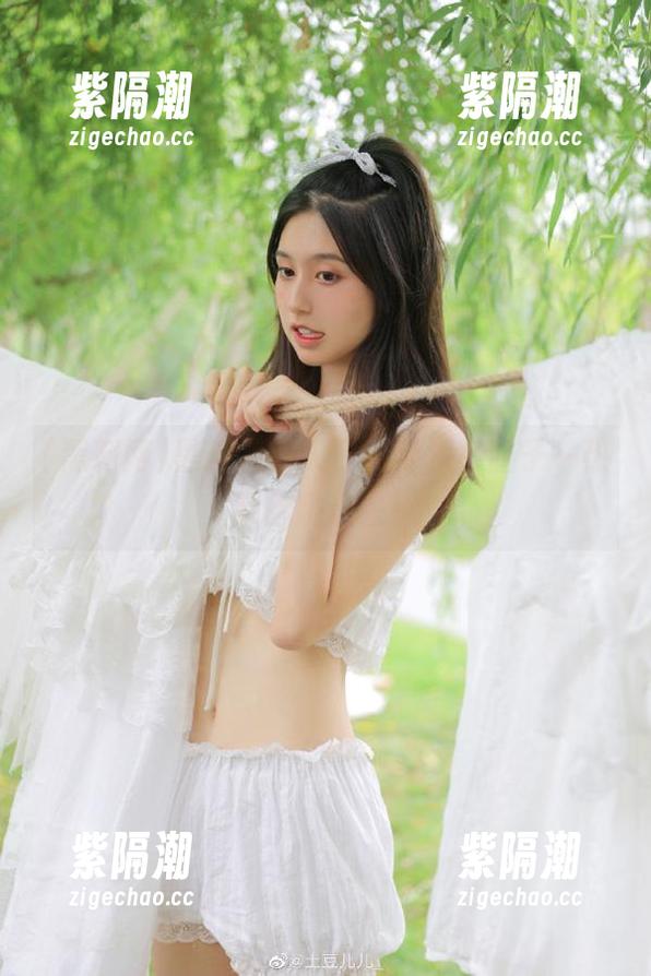 黑料网的入口深似海，脑子一热就想跳进去！