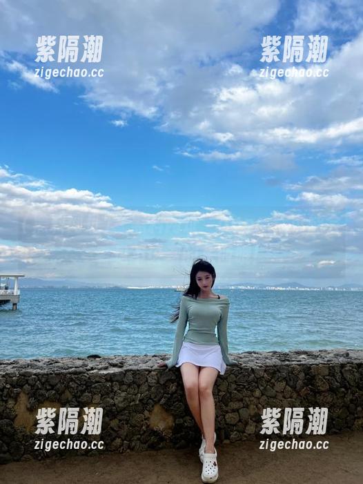 “黑料网址”app：你可能会看见不该看的东西哦！