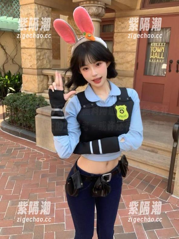 收藏“黑料网址”，可能会开启你对人生的新思考～或许还有点小暧昧