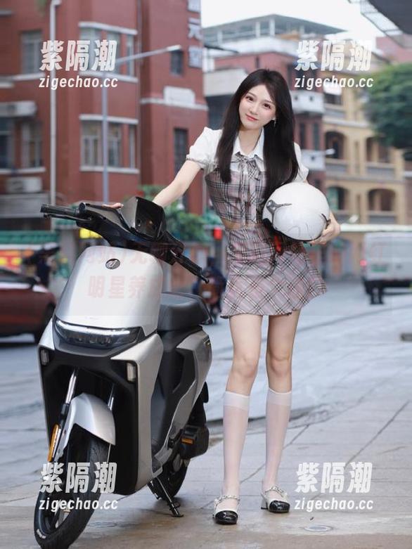 无聊分享，黑料网站里的网红明星养成记，简直是个迷！